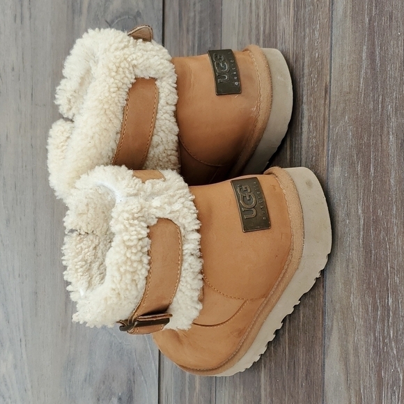 Ugg Australia Jocelin Shearling Buckle Boots ankle booties shoes sz 7 - Picture 2 of 14